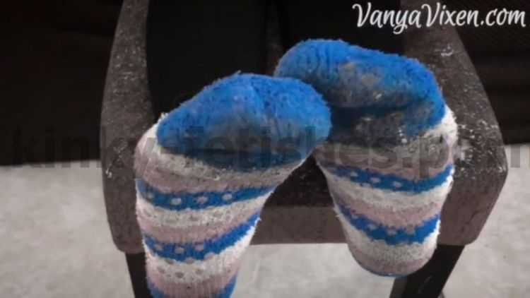 vanya vixen - filthy fuzzy socks