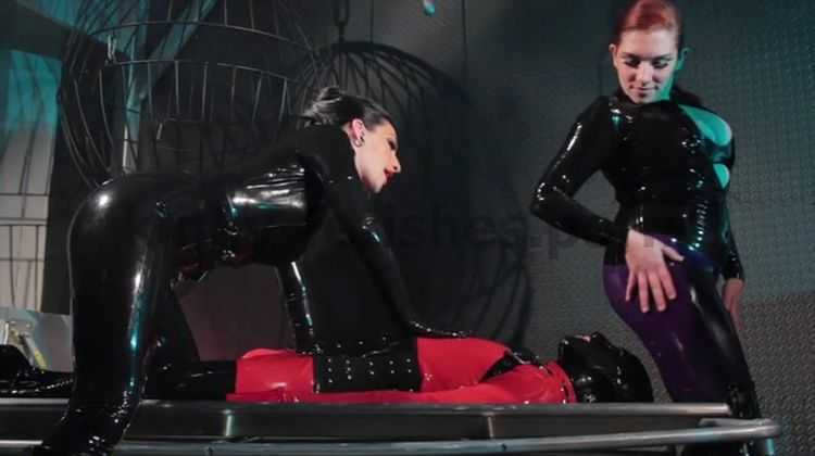 Cybill Troy, Elena De Luca – Heavy Rubber Smothering