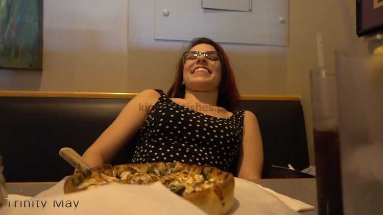 ManyVids presents TrinityMay33 aka Trinity May in huge glass plug vibrator in public