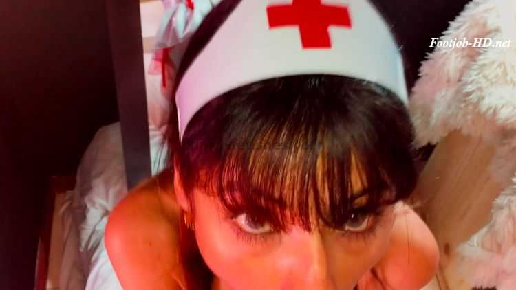 handjob - Diosa Valentina Castiblanco in Nursing you back to health with my feet