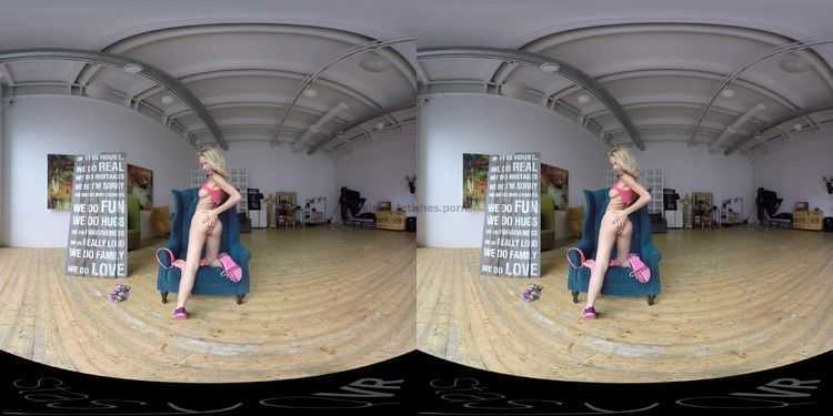 virtual reality - StasyQVR presents Blonde Stunner Dances and Strips original 15 LR 180