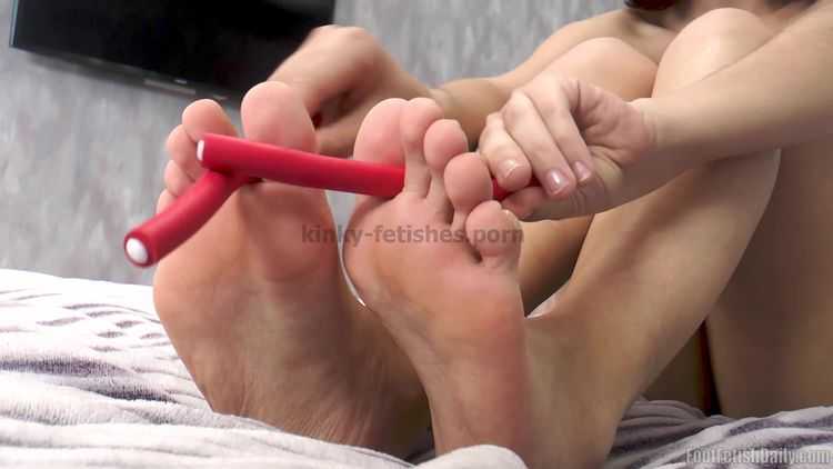 Online video Effie Footwork  Nov 21st, 2018 feet