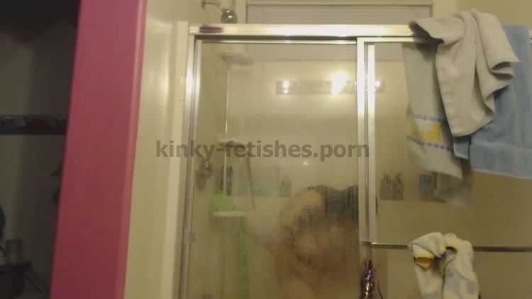 Online video babygirlkitten - shower again slave teen