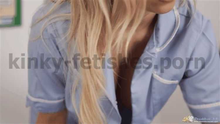 Porn online DownBlouse Jerk - Louise - Dirty Doctor femdom