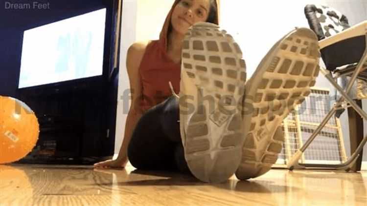 Porn online Stinky Gym Socks and Soles femdom