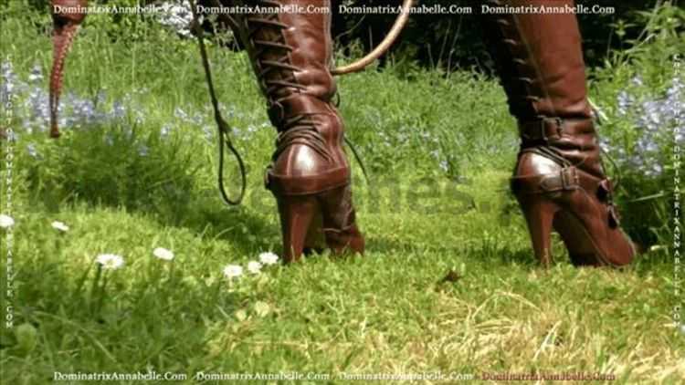 Porn online Dominatrix Annabelle – Picnic Pleasures in the Paddock! femdom