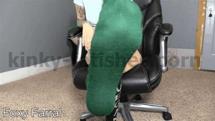 Porn online Foxy Farrah - My Green Socks! femdom