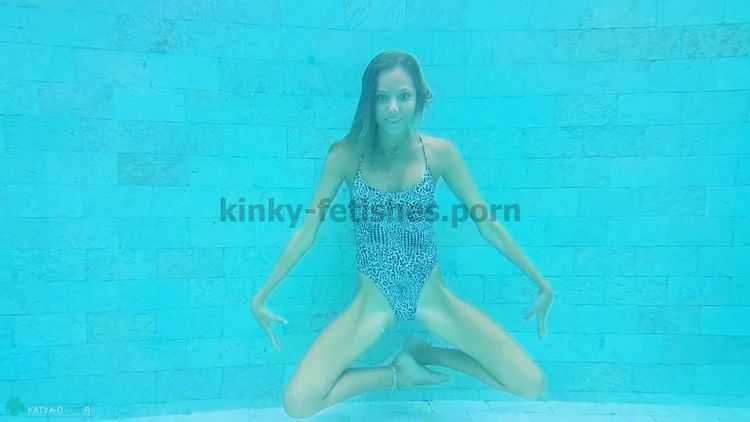 Online Tube Katya Clover in 002UWswimwear MERMAID - teens