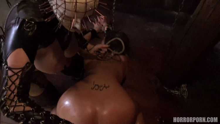 Online video bdsm horrorporn: pinhead (horror porn 10)