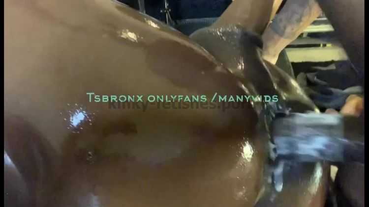 Online Tube ManyVids presents Tsbronx in Creamy drilling - shemales