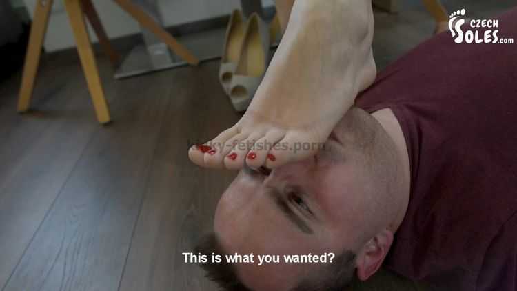 Porn online Czech Soles - Foot slave to her mean stepsister - Kettu [Foot Massage, Foot Worship]