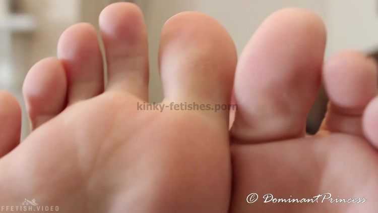 Porn online Wrinkled soles – Dominant Princess – My Feet On Your Face