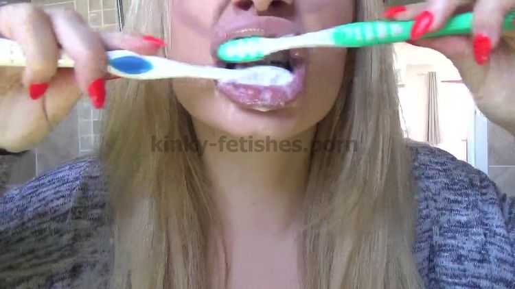 Porn tube Penny Lee - Double Tooth Brush - ManyVids