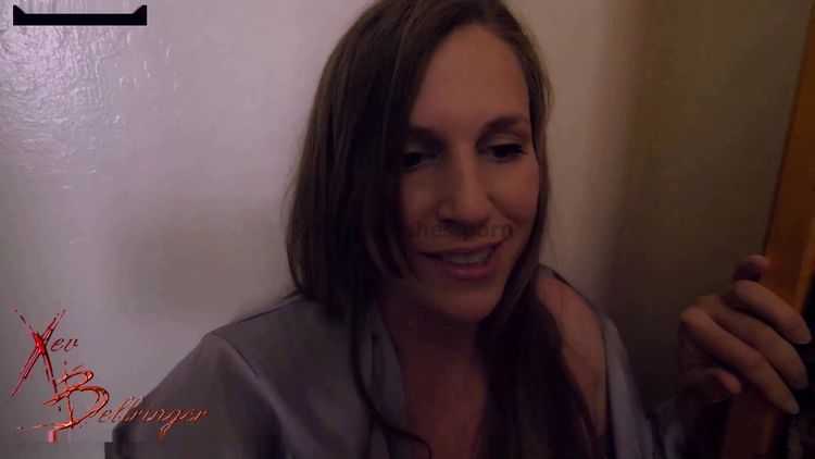 Online femdom video Xev Bellringer - A Tight Situation