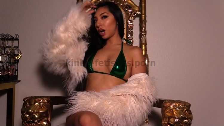 Online femdom video Empress Jennifer - My Green Machine