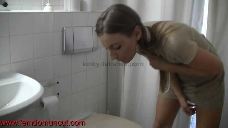 Online femdom video Under my princess - Morgan Moon and Lady Kate 01