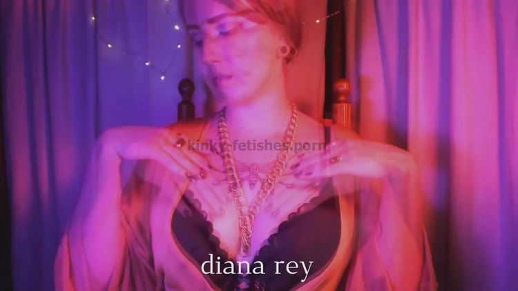 Online femdom video Diana Rey - Titnosis