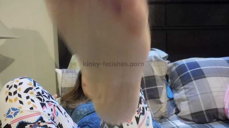 Porn tube MelanieSweets - Lick my dirty socks and dry cracked feet