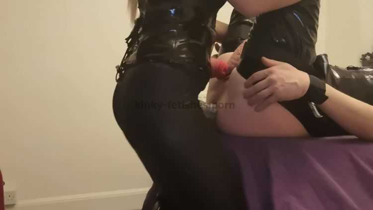 Porn tube Femdom Mistress, Pegging her Slave