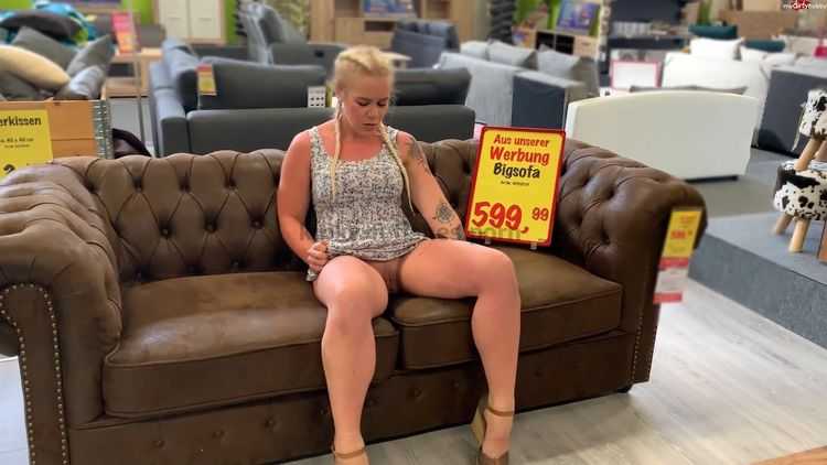 Porn online devil-sophie - Public Sofa kauf mit Sophie - Ob es den harten Pissstrahl von mir aushaelt