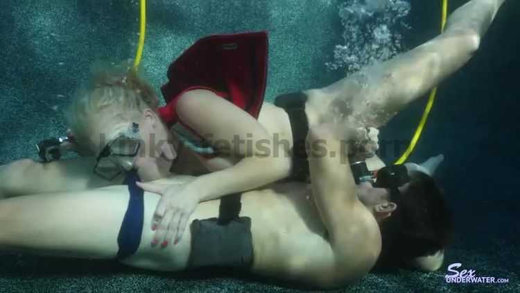 Porn online SexUnderWater presents scubawhore8 1 12k