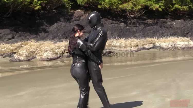 Porn online Gas Mask – Serious Images – Rubber Romance And Torment