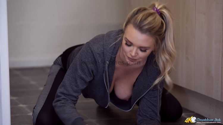 Video online DownBlouse Jerk - Ashley Jayne - Stand There And Watch