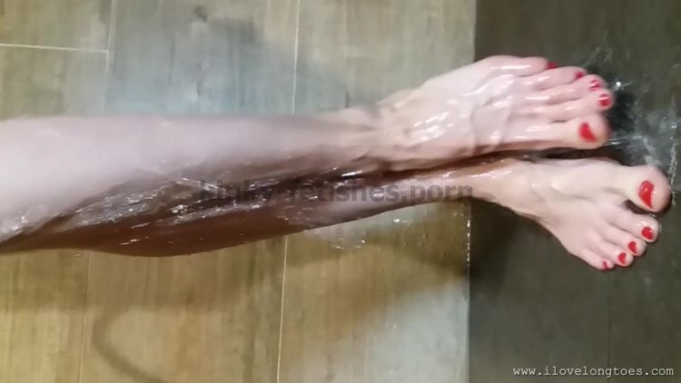 Video online Wet big feet