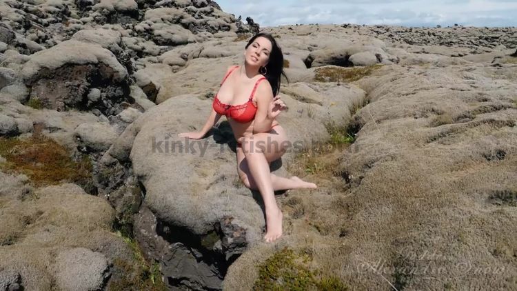 Video online Goddess Alexandra Snow - Red Lingerie in Iceland