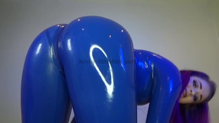 Video online Worship LatexBarbie – 5 Days of Catsuit Worship – Day 2