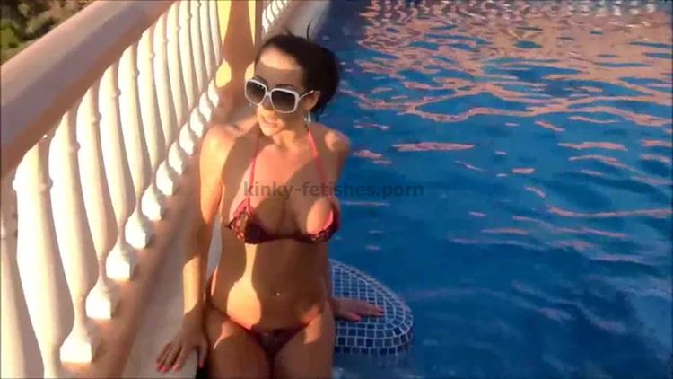 Video online Glam Worship - Pool Play