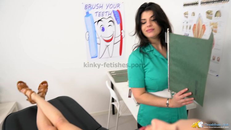 Video online DownBlouse Jerk - Downbouse Dentist