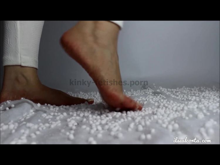 Video online ilse Alcorta - Snow Toes