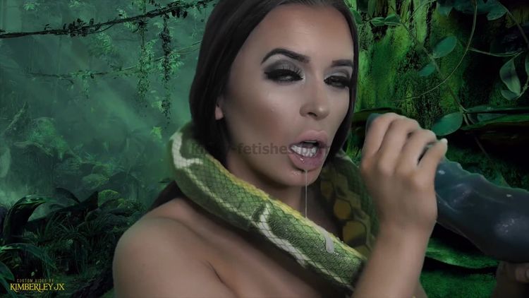 Video online KimberleyJx - Jungle Book - An Encounter with Kaa - Blowjob