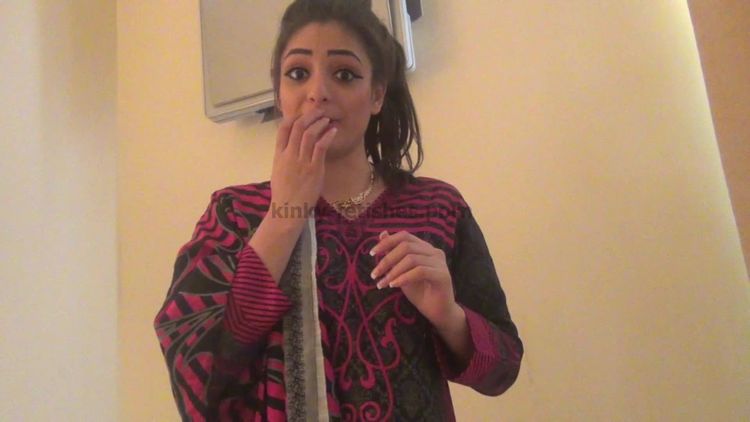 Video online Allure Aura Femdom Clips - Miss Nia - Racial Humiliation In Traditional Indian Dress ( Raceplay Request)