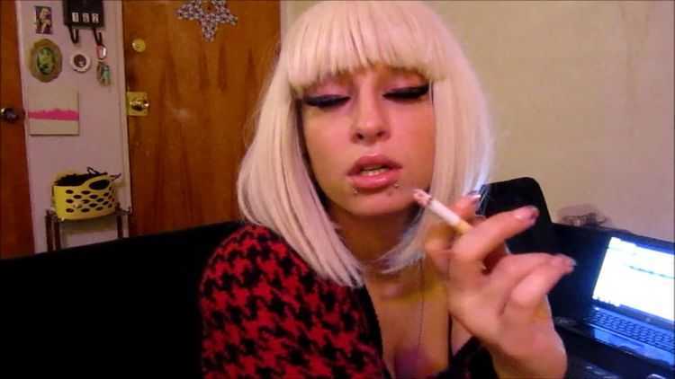 Princess Lacey – I Smoke, You Choke – Degradation, POV