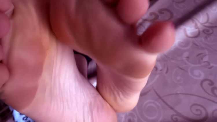 OILY FEET ON YOUR FACE – Foot Licking, Fetish