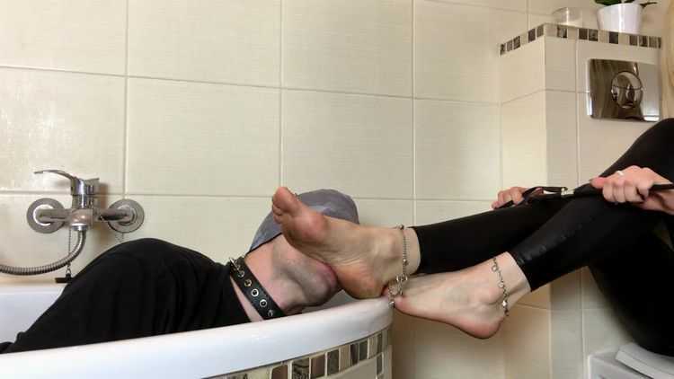 Polish Mistress – Olga Tells How Woman Can Use Slave – Foot Worship – Footdom, Foot Fetish