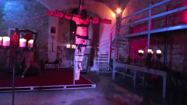 Danish Femdom – Electric Crucifixion – Hot Femdom – Bondage, Elctroplay