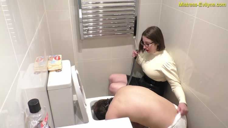 Mistress-Eveline: Mistress Eveline - Toilet licker