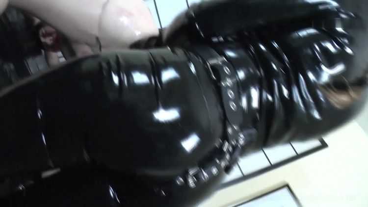 Absolute-Femdom, clips4sale: Strapon Executrix