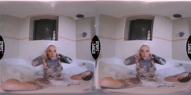 StripzVR: Lauren Brock - Soap!