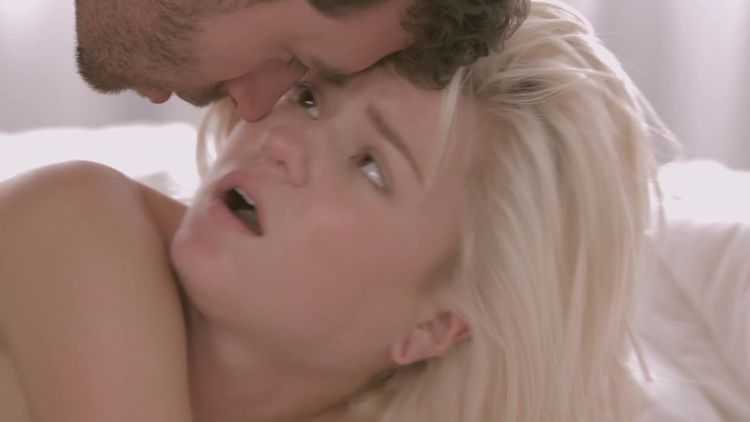 Bunny - Blonde Teen Elegant Sex