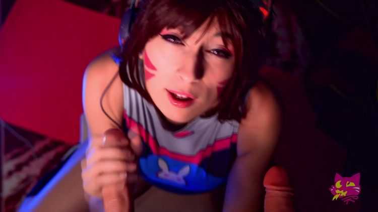 ManyVids - pitykitty - Training With Dva