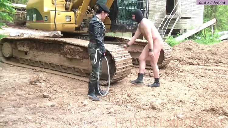 Slavecamp – Bullwhip Lesson