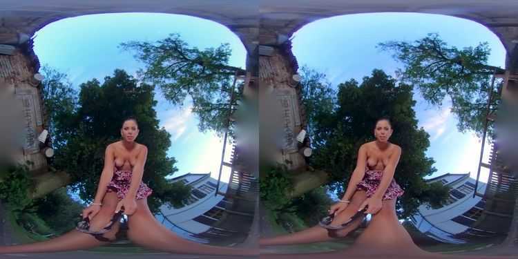 CzechVRFetish: Julia Parker - Water Sport - Czech VR Fetish 255