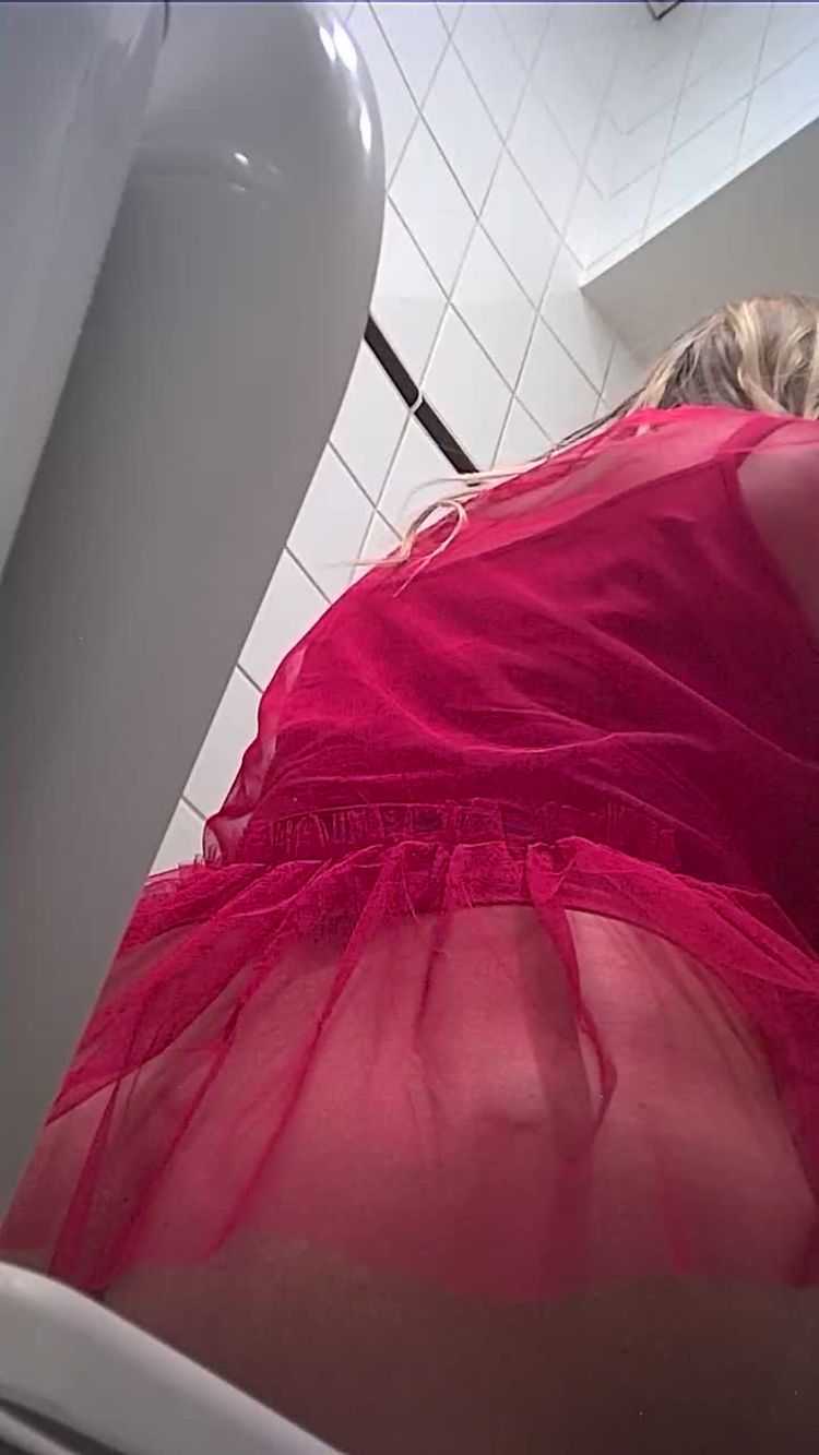 Watch Free Porno Online – Voyeur in Public Toilet – Student_restroom_98