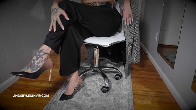 Lindsey Leigh - Marriage Counselor Heels Jerk You Dry