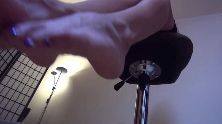 Evike - Testing My Office Slave - Foot Worship POV