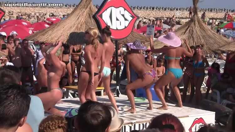 Watch Free Porno Online – Ugotitflauntit – 2015-06-08 – Beach Dancing Contest